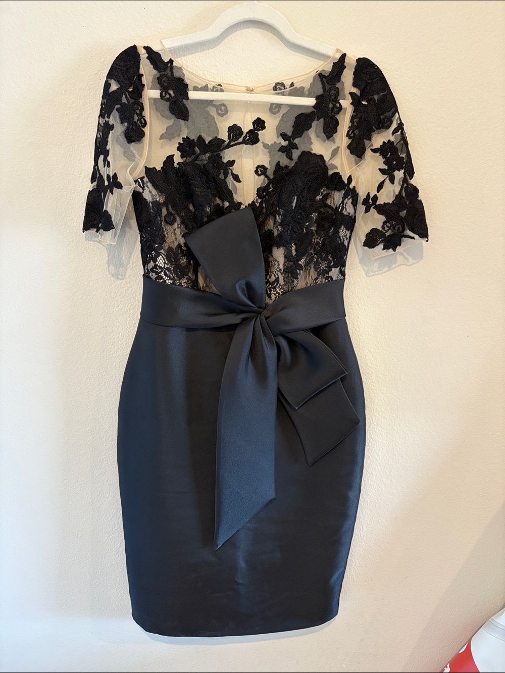 Badgley Mischka Dress black with lace and bow - Picture 2 of 9